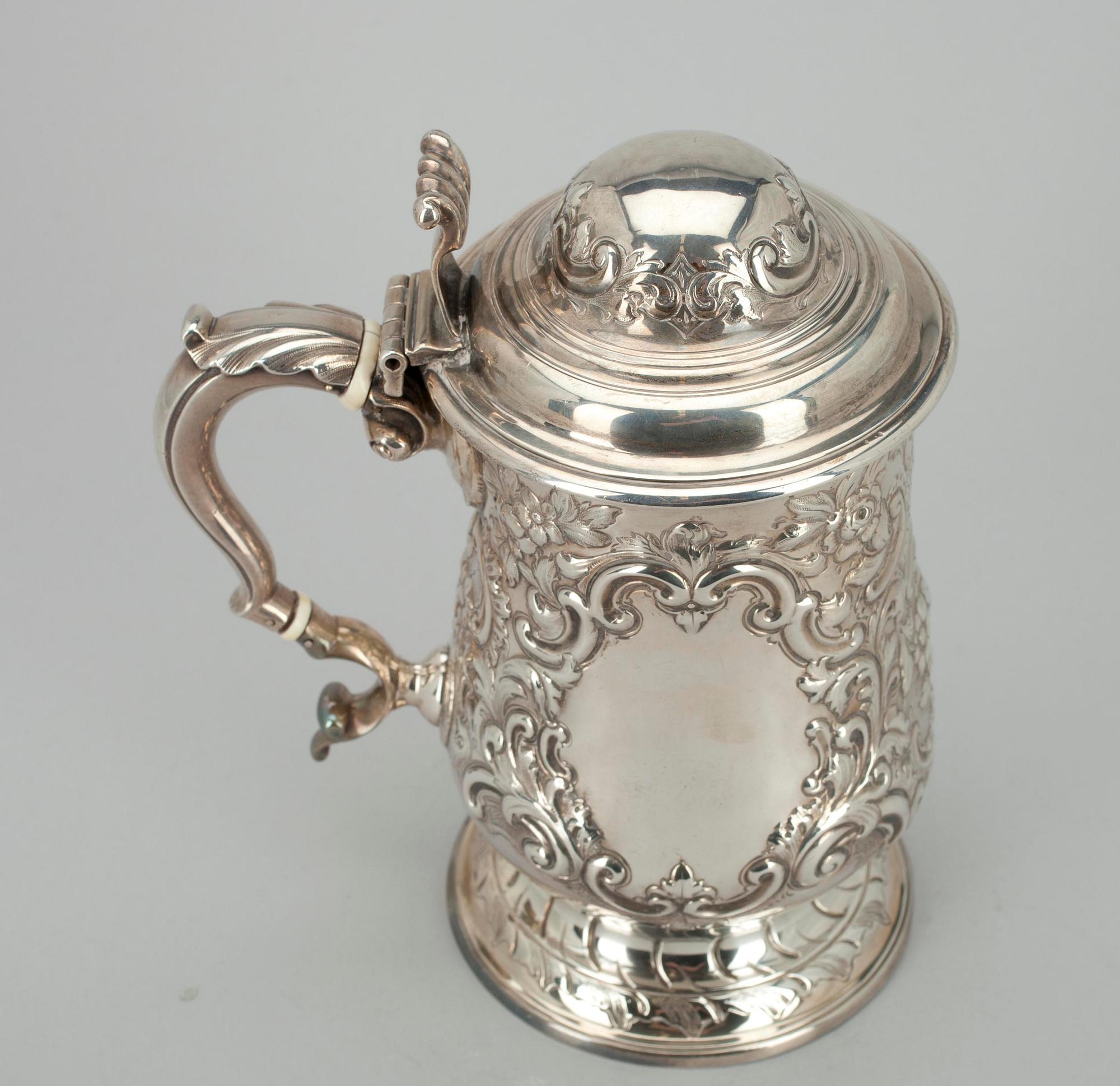 TUOPPI, hopeaa, Lontoo 1794, Englanti. Kok. paino n. 973 g.