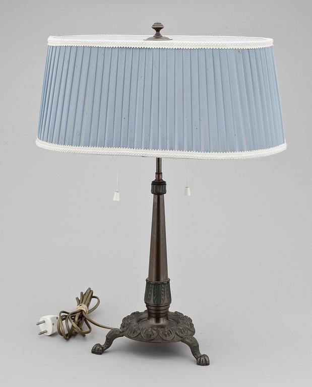 BORDSLAMPA, mässing, 1900-tal.