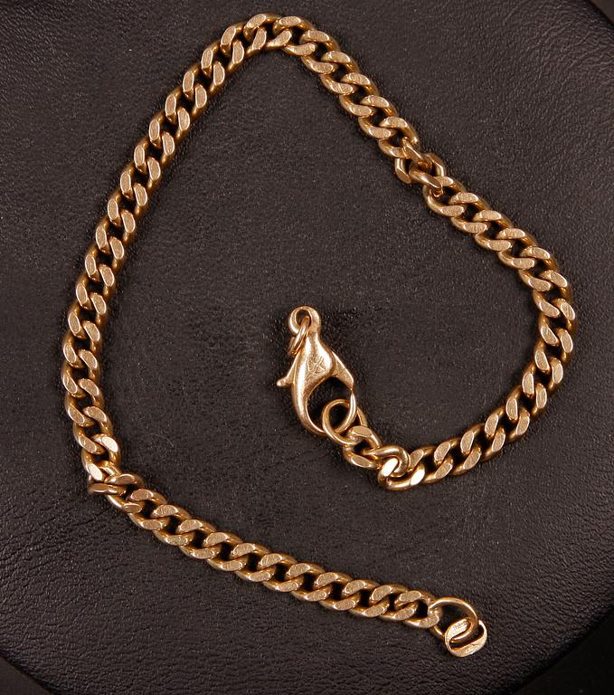 ARMBAND, 2 st, guld 18k. Tot vikt 17 gram.