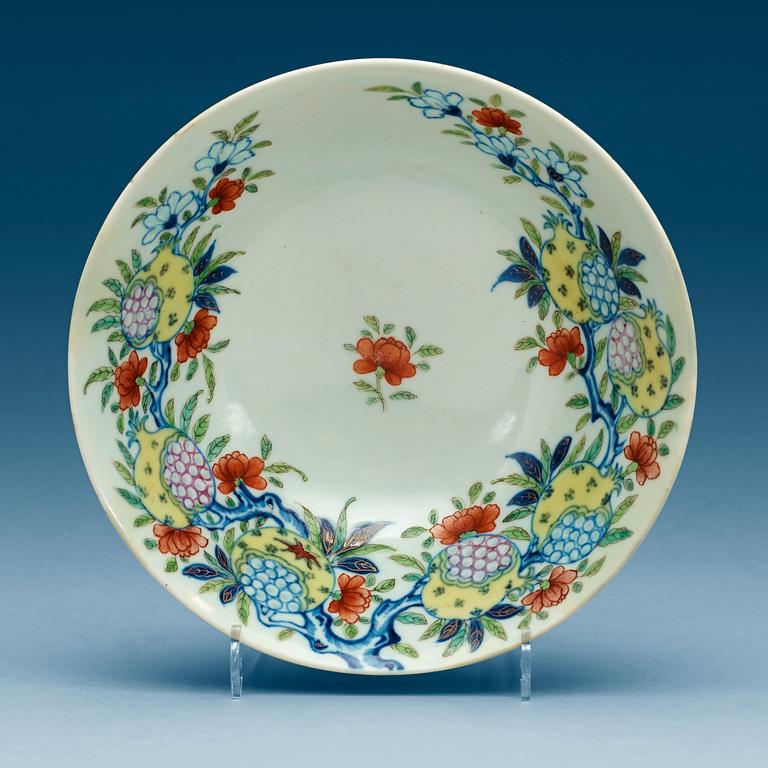 An enamelled bowl, presumably Republic.