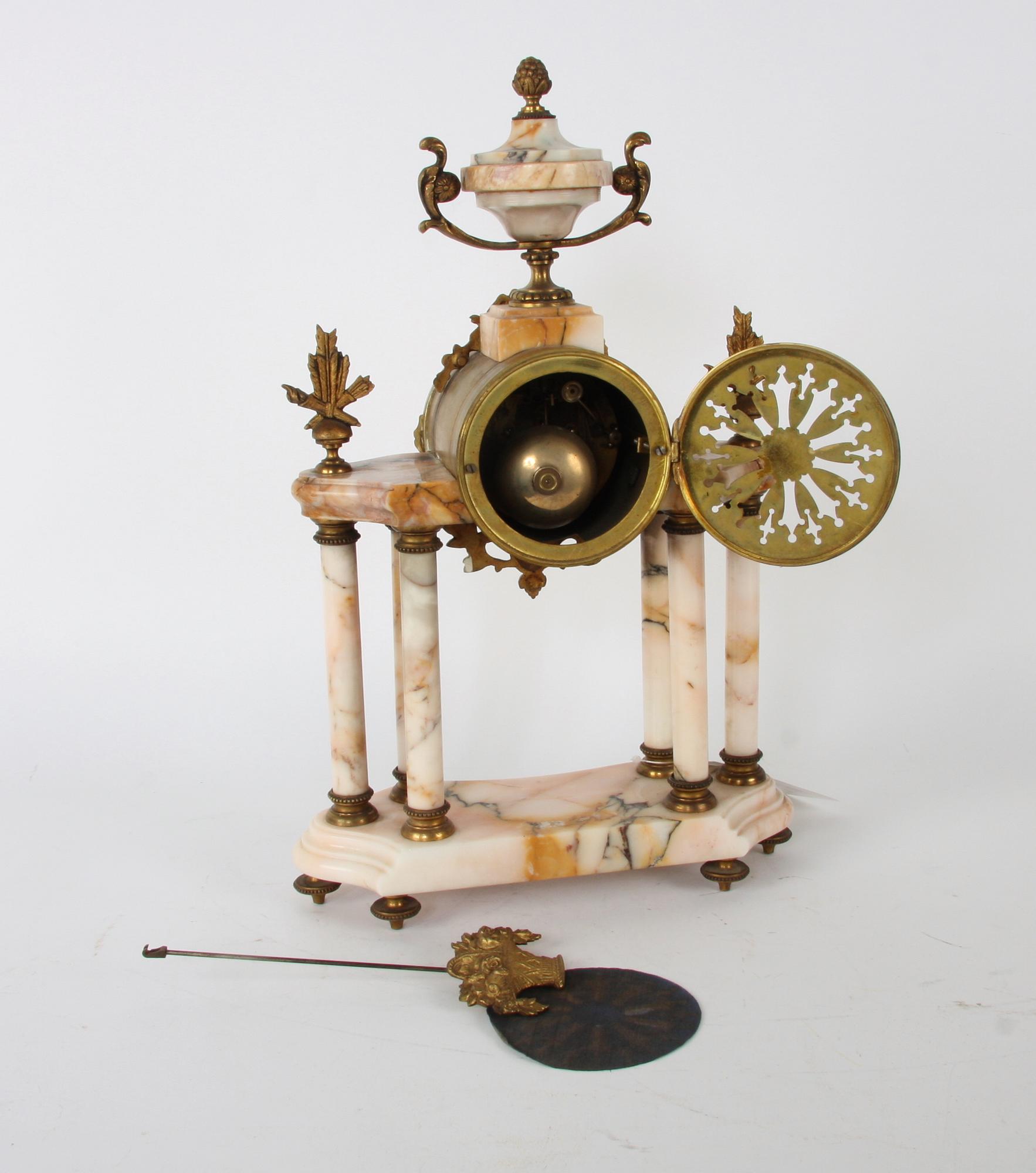 BORDSPENDYL, Louis XV-stil.