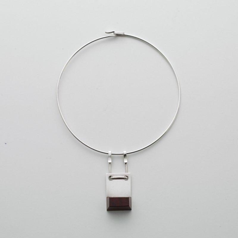 A Sigurd Persson sterling necklace with a pendant executed by Wolfgang Gessl, Stockholm 1981.