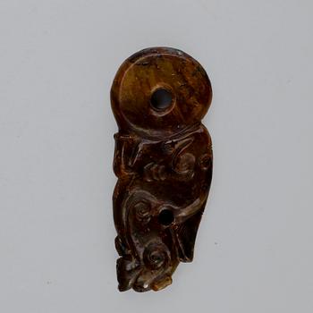 FIGURINER, 3 st, nefrit, troligen bland annat sen Qingdynasti.