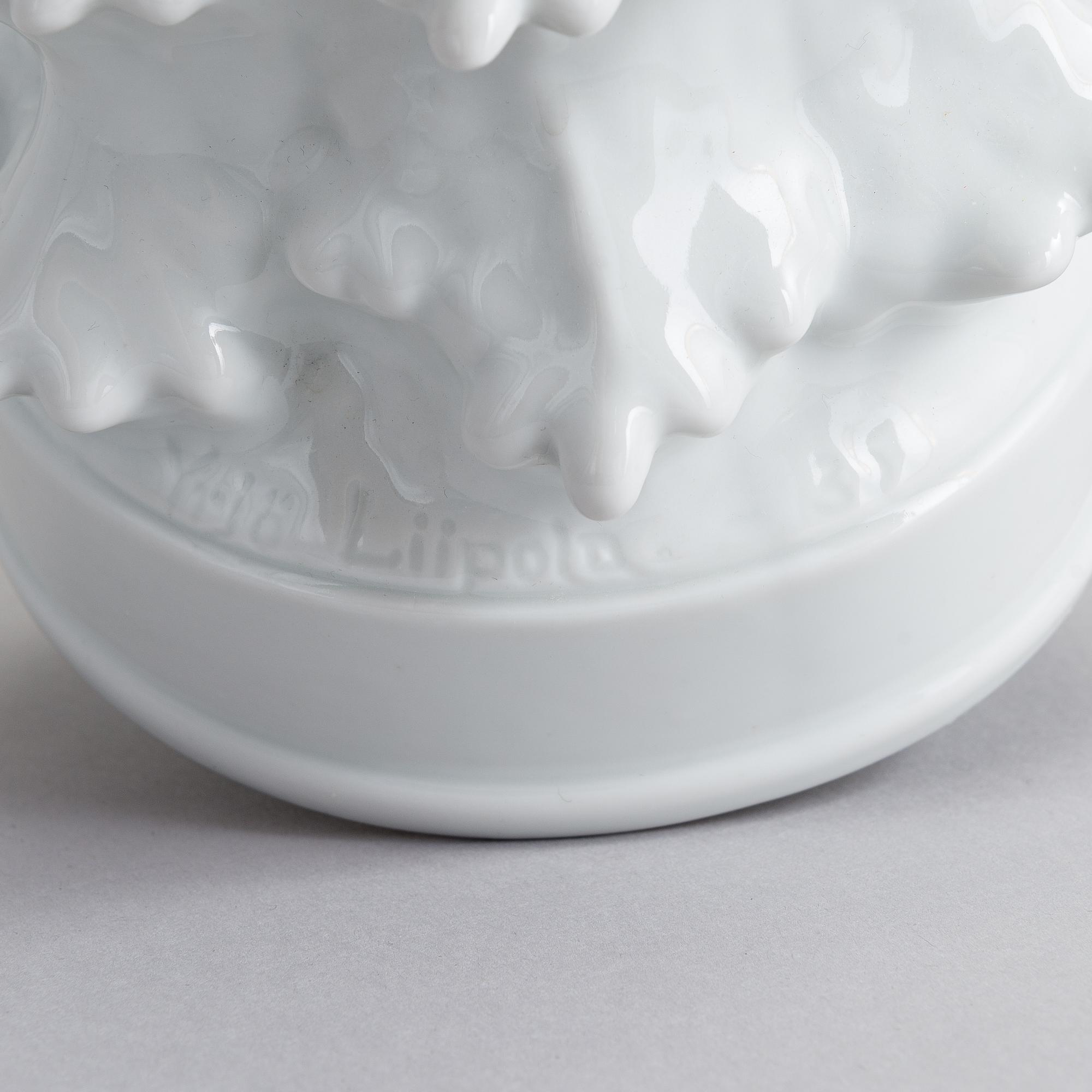 Yrjö Liipola, a porcelain sculpture Arabia, signed Yrjö Liipola -35.