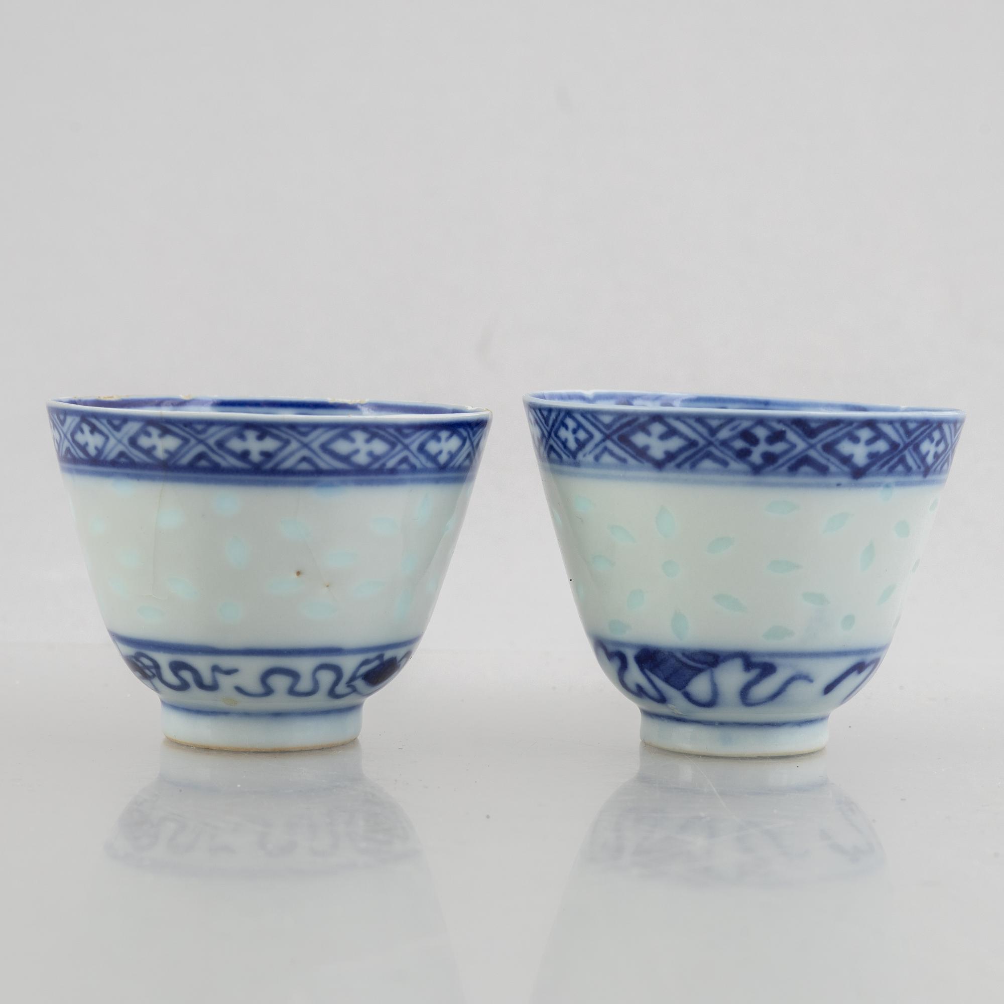 Parti kinesiskt porslin, 13 delar, Qingdynastin, 1700- och 1800-tal.