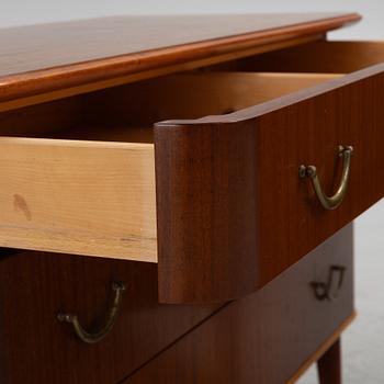 Chests of drawers, a pair, fittings by Bröderna Miller, first half of the 20th Century.