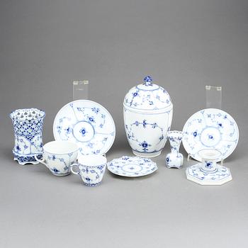 SERVISDELAR, 18 delar. "Musselmalet", Kunglig Dansk.