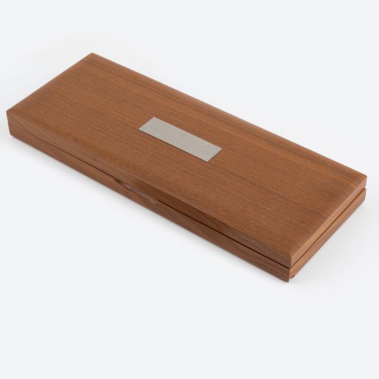 John Pinches Ltd, samlarskedar, 12 st, silver, Sheffield, England 1975.