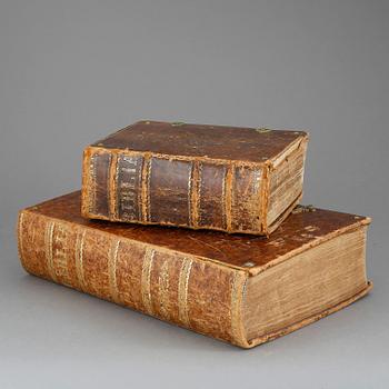 BIBLAR, 2 st, Sverige, bla Karl XII:s fältbibel, Stockholm 1709.