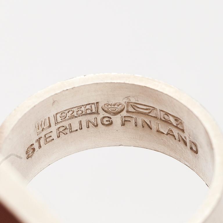 BJÖRN WECKSTRÖM, A sterling silver ring "Plasmak". Lapponia 1969.