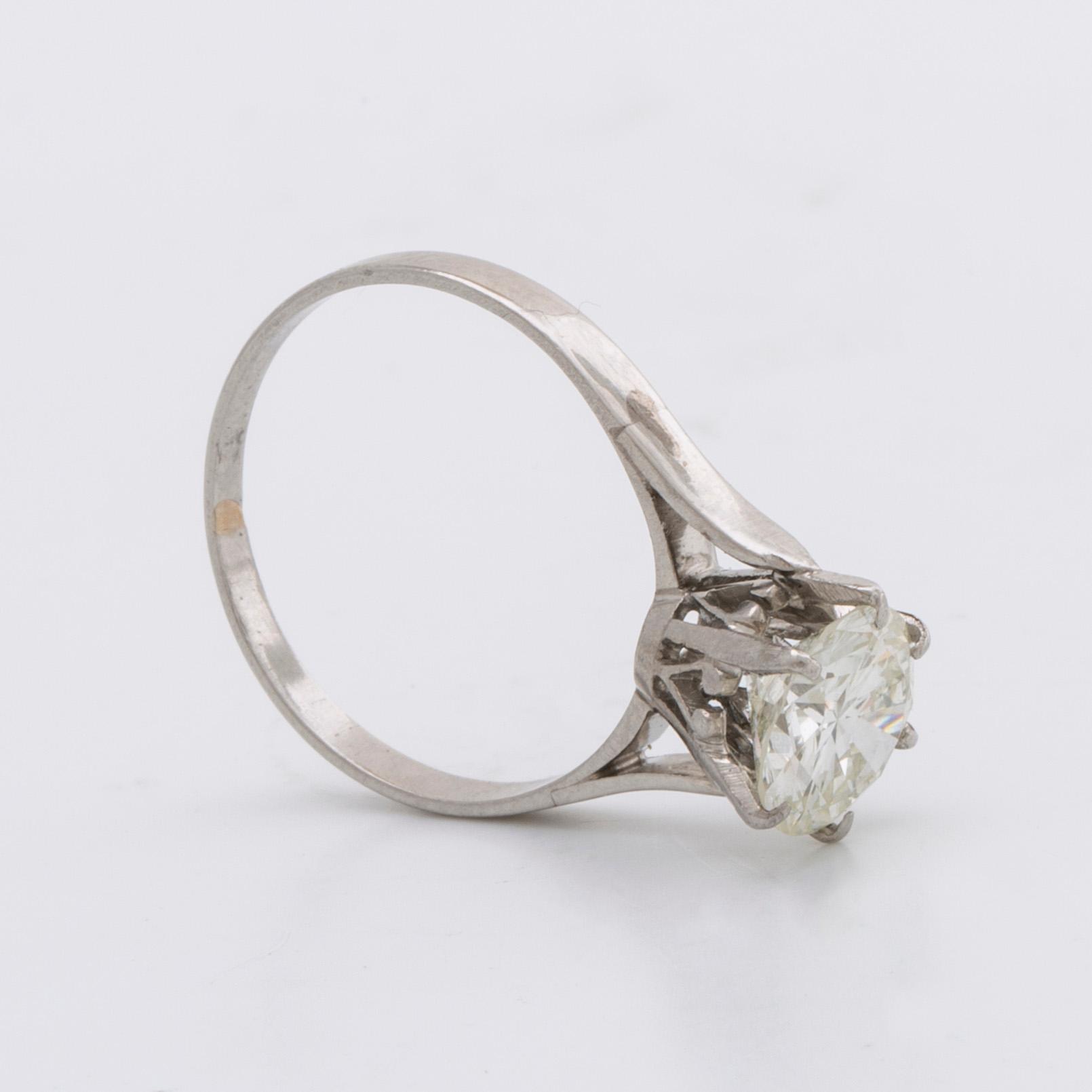 RING 18K whitegold  brilliant-cut diamond approx 1,7 ct approx H-I VS.
