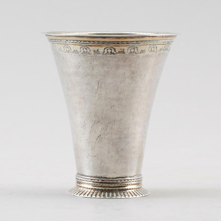 BÄGARE, silver, Johan Söderdahl, Söderköping 1771. Vikt ca 77 g.