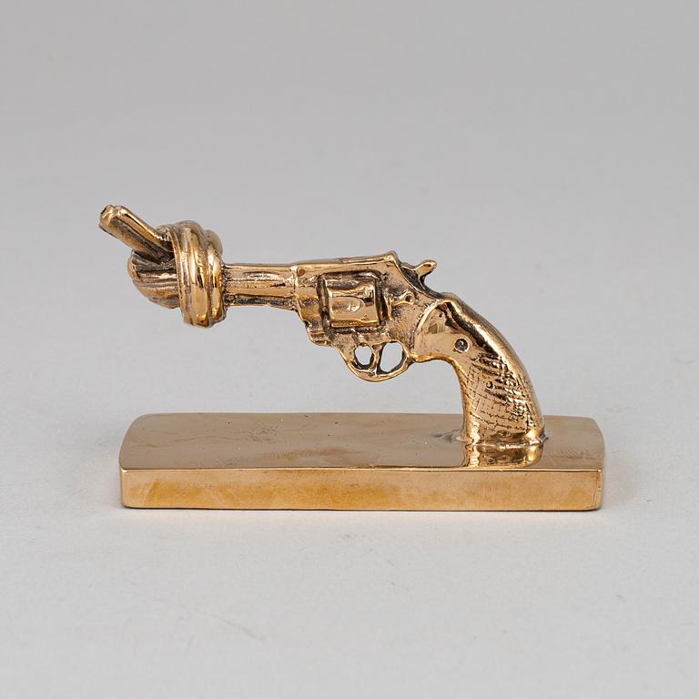 CARL FREDRIK REUTERSWÄRD, "The Knotted Gun", signed and numbered 120.
