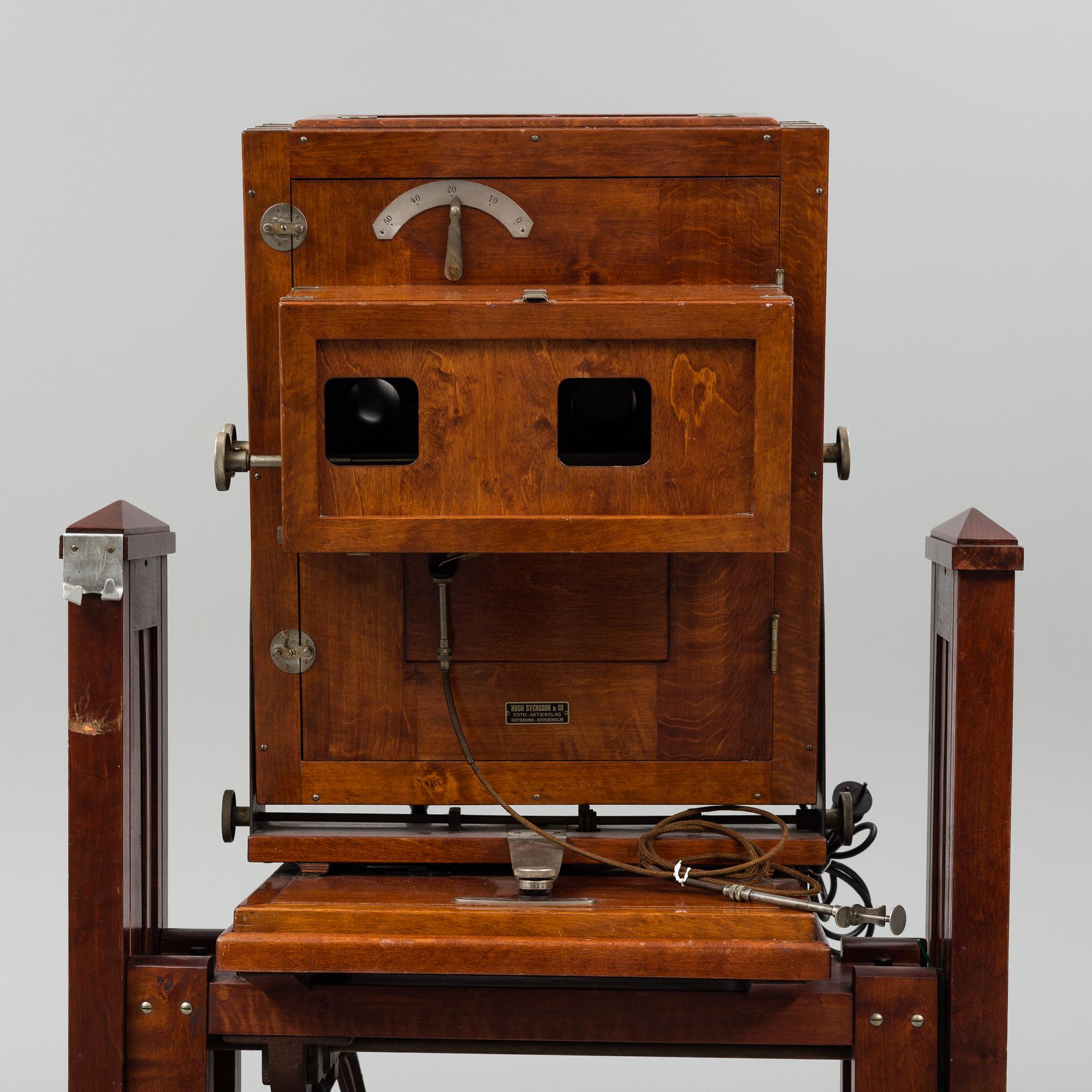 A first half of the 20th century studio camera.
