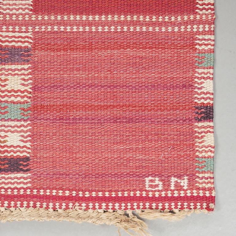 Barbro Nilsson, CARPET. "Falurutan, röd". Flat weave. 218,5 x 151 cm. Signed AB MMF BN.