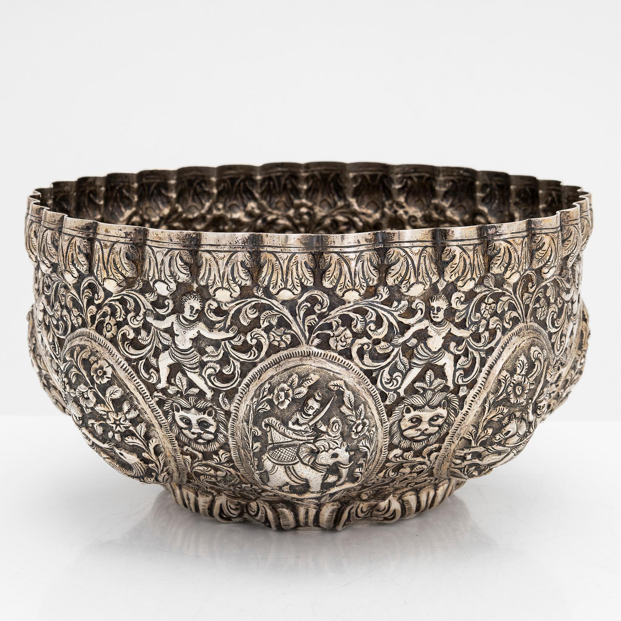 Skål, silver, Indien/ Sri Lanka, möjl. tidigt 1900-tal.