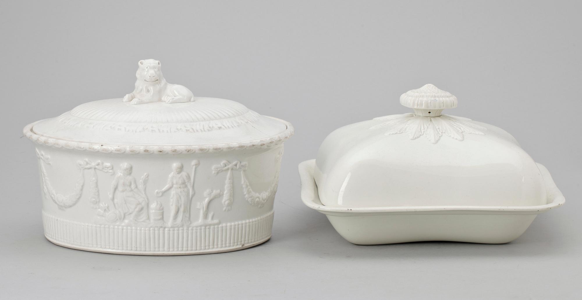 KAROTTER, 2 st, porslin, 1800/1900-tal.
