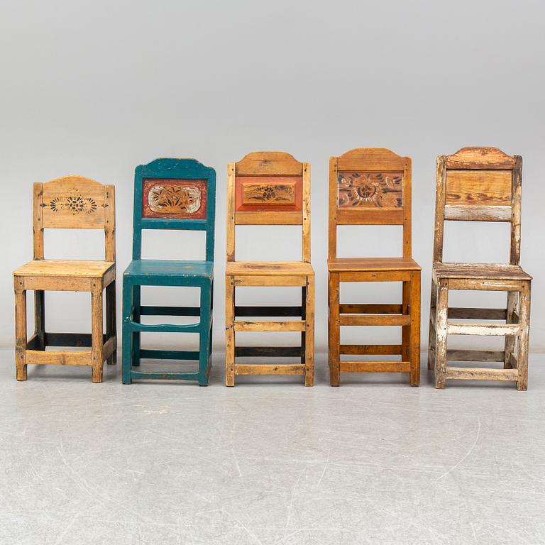 Five painted pine chairs from Järvsö, first half of the 20th Century.