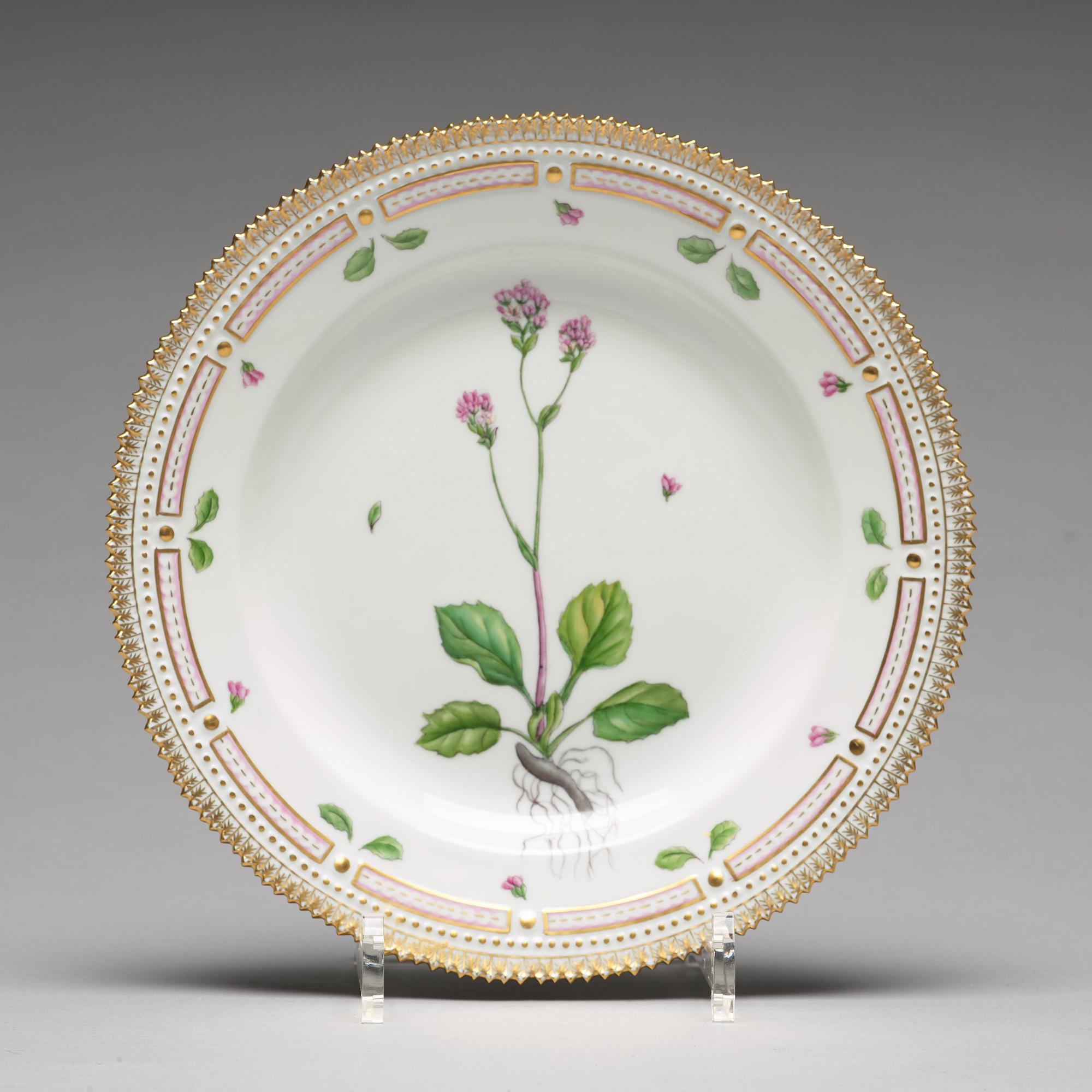 TALLRIKAR, sex stycken, porslin. "Flora Danica", Royal Copenhagen, Danmark, 1900-tal.
