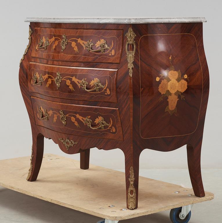 BYRÅ, rokokostil, 1900-tal.