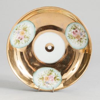 TEKOPPAR med FAT, 5 st, porslin, Kuznetsov, Ryssland 1890-1913.