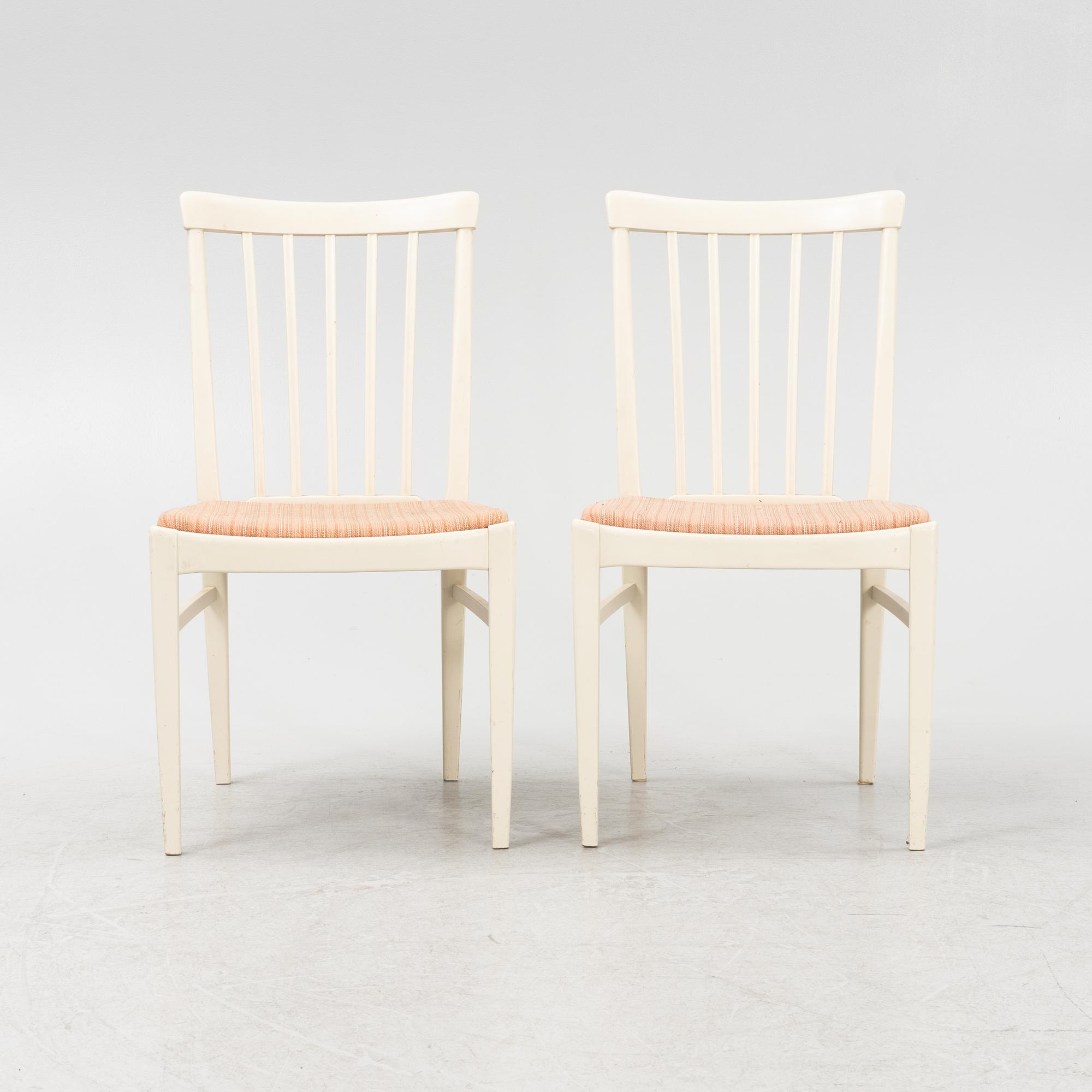 Carl Malmsten, a 'Herrgården' dining table with four chairs, Bodafors, second part of the 20th Century.