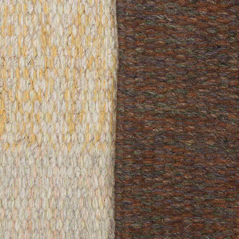 A CARPET, flat weave, signed UP (Ulla Parkdal), around 202 x 133 cm.