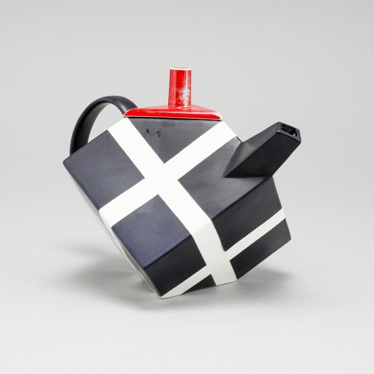 ROLF SINNEMARK, tekanna,  porslin, "Cube", Rörstrand, sent 1900-tal.