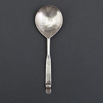 A Norwegian 17th century silver spoon, unmarked.