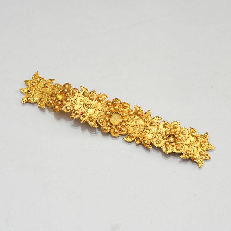 A gold hair ornament, Song/Ming dynasty.