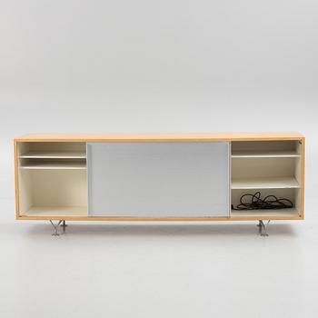 Bruno Mathsson, sideboard, "MI 806", Mathsson International AB Värnamo, sent 1900-tal.