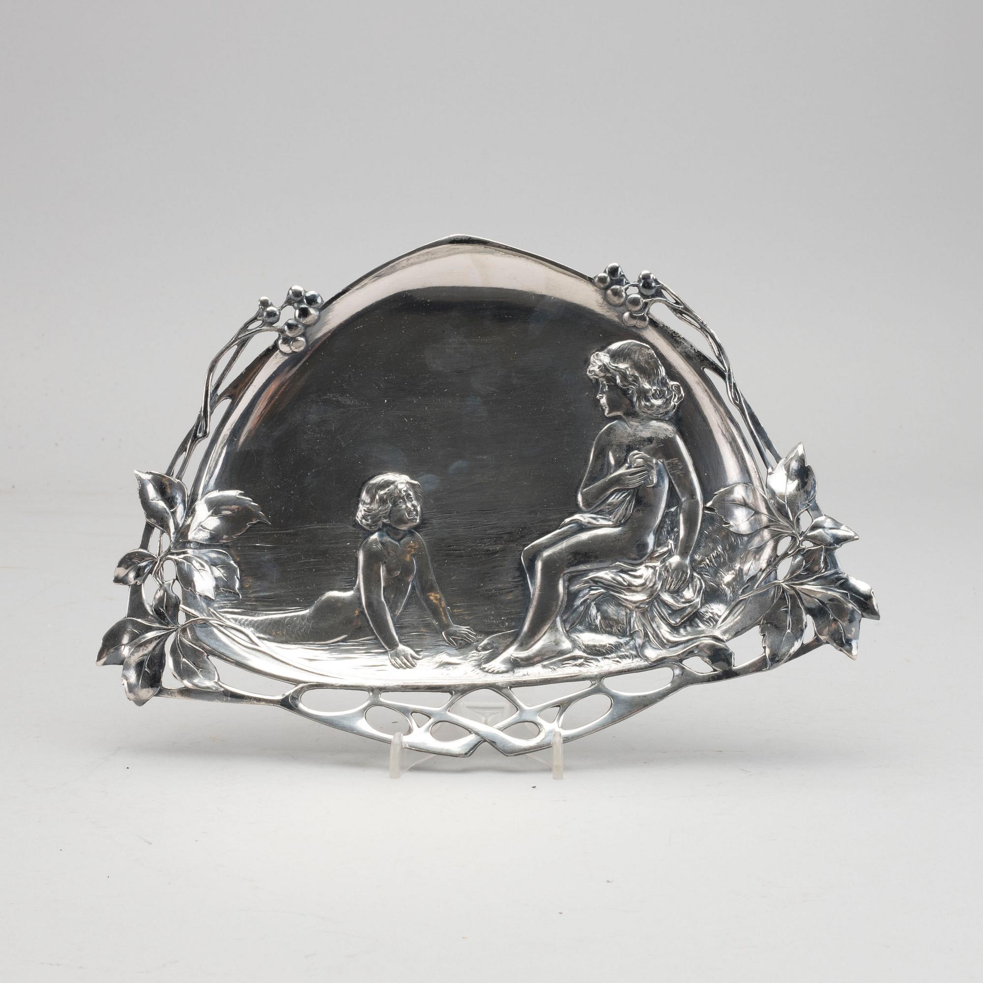 A jugend metal tray, Bitter & Gobbers Imperial Zinn, Germany, art nouveau.