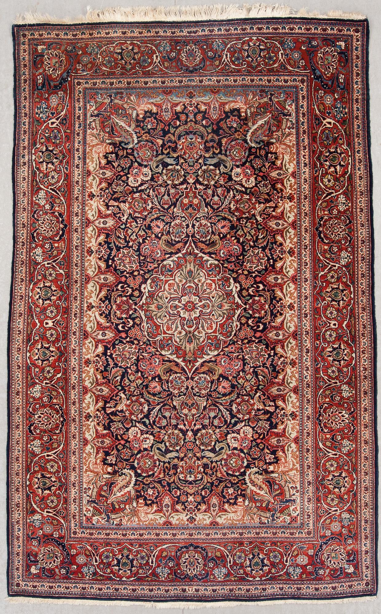 MATTA, semiantik, Keshan, figural, ca 214 x 135 cm.