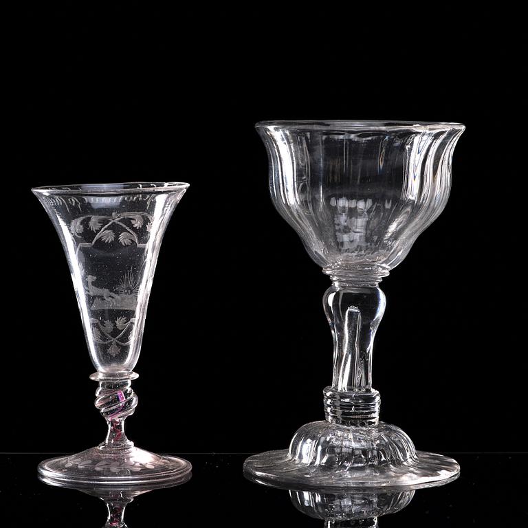 GLAS, två stycken. 1700-tal.