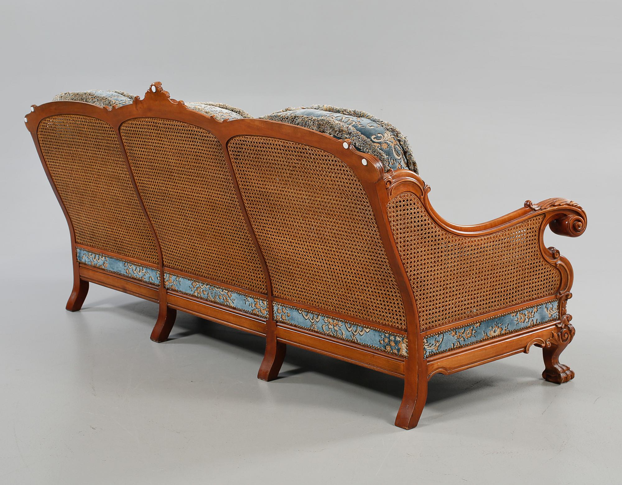 SOFFA, Chippendalestil, 1900-talets andra hälft.