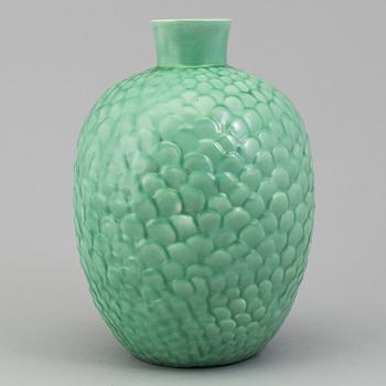 A 1940´s earthenware Anna-Lisa Thomson vase from Upsala Ekeby.