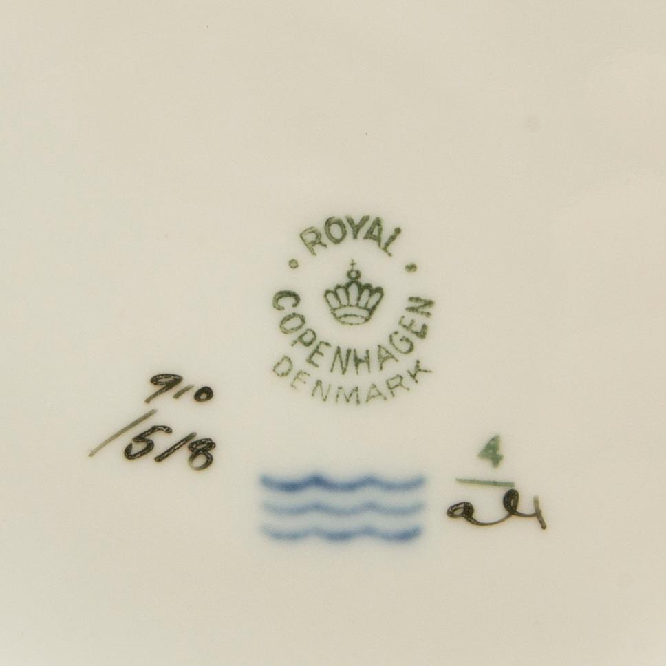 Servis ca 60 dlr "Frijsenborg" Royal Copenhagen Danmark 1900-talets mitt porslin.