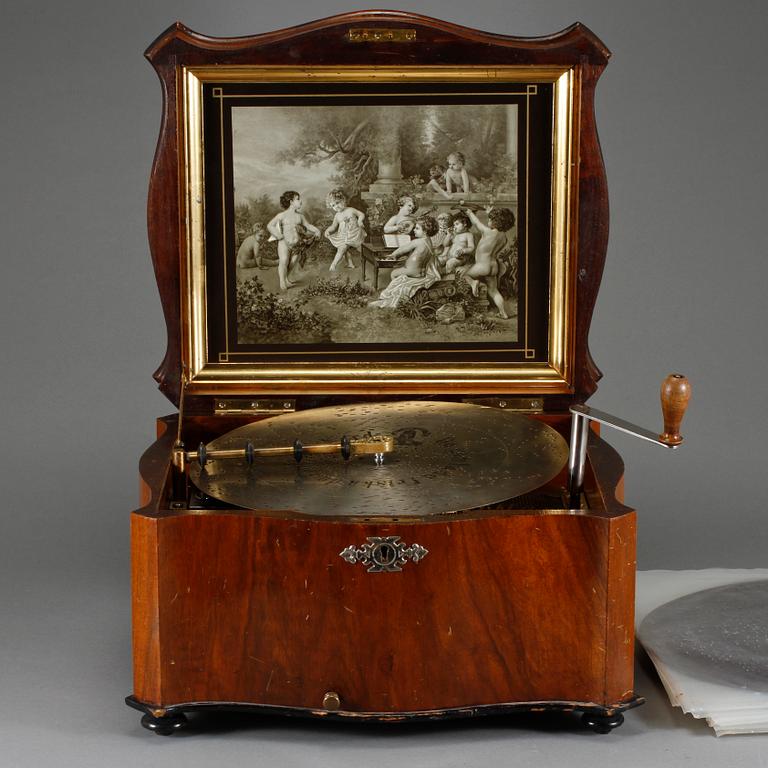 SPELDOSA MED SKIVOR, 10 st, Polyphon, Tyskland, omkring år 1900.