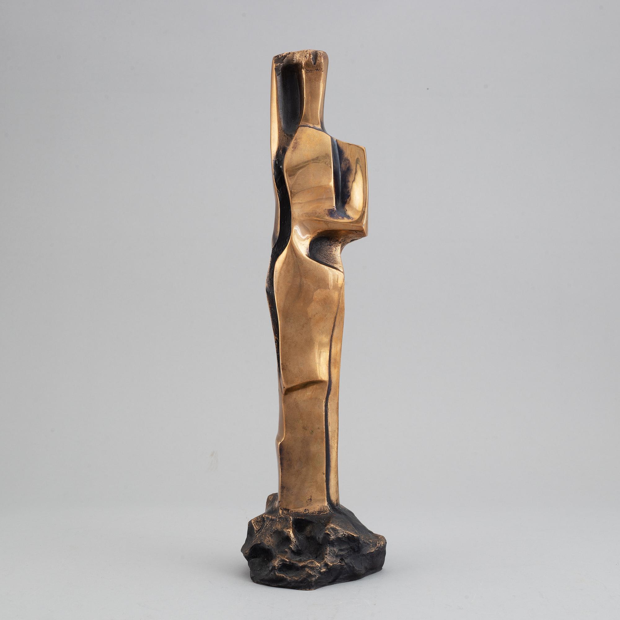 A signed bronze sculpture by Pipin Henderson.