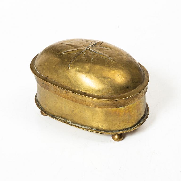 Skrin med lock, av Heinrich H. Werner (mässingslagare i Jönköping, f. 1703-d-1790), Senbarock.