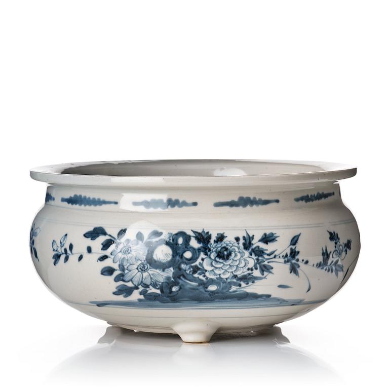 A blue and white censer, Qing dynasty, 18th Century.