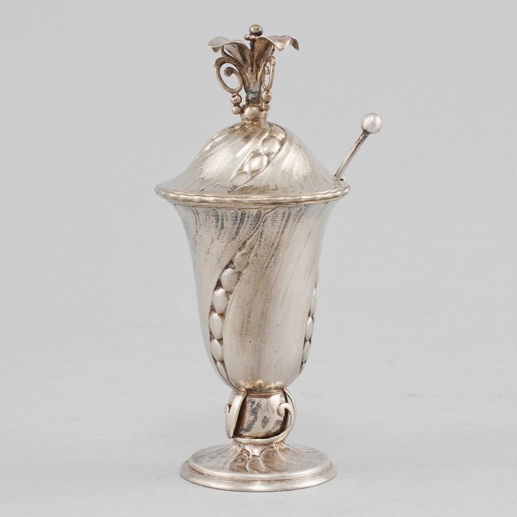 SENAPSKANNA, Kay Bojesen, Köpenhamn, omkring 1920. Totalvikt 135 gram.