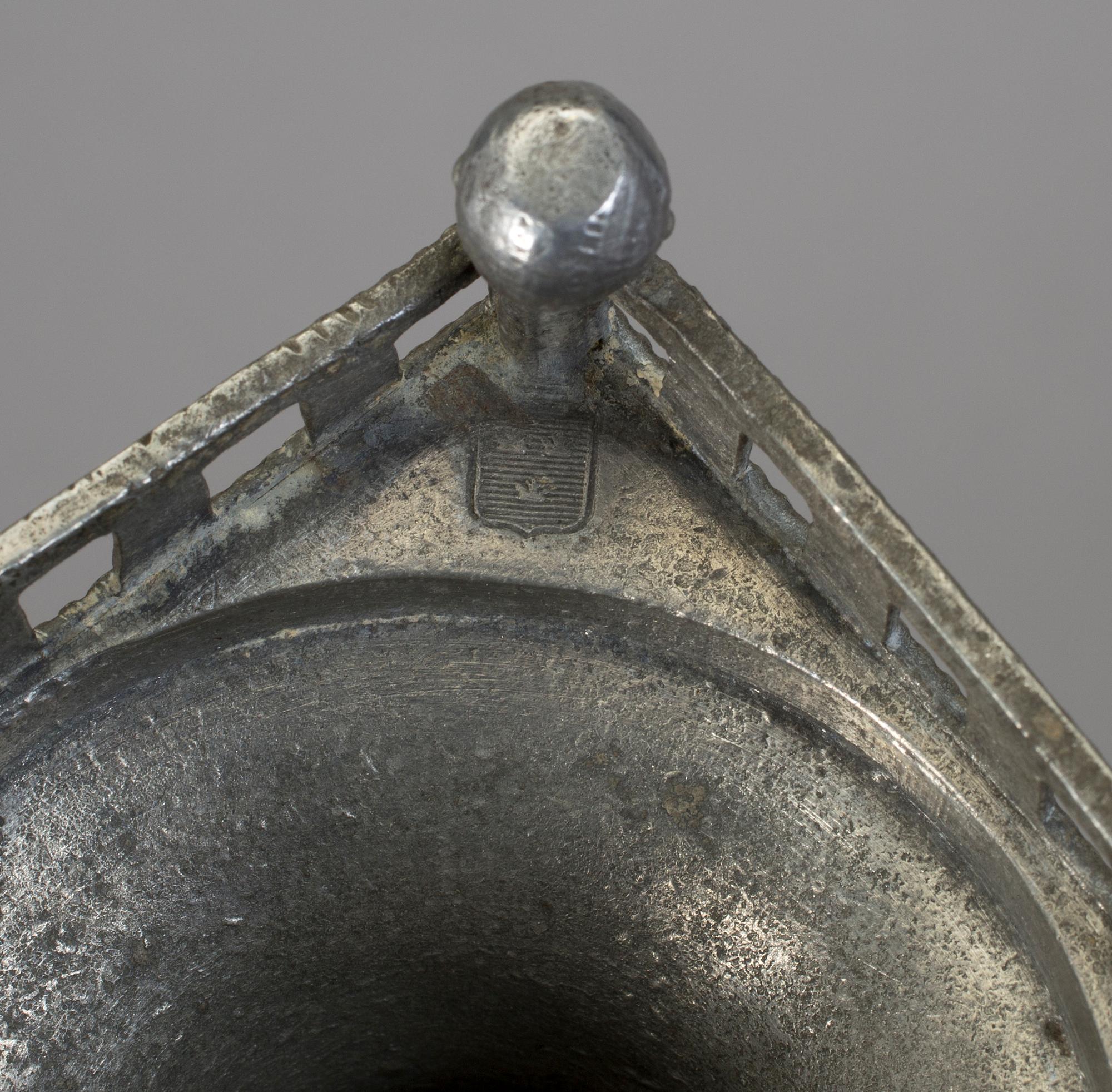 LJUSSTAKAR, 3 st snarlika, tenn, oidentifierade stämplar, sannolikt bla Stockholm, 1800-talets första hälft.