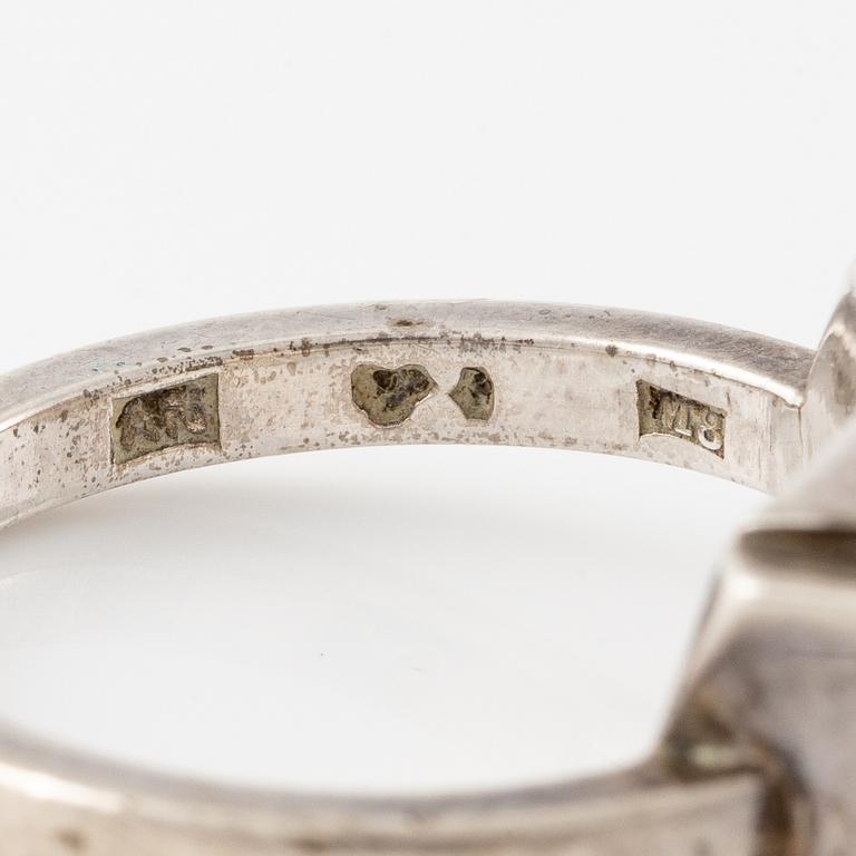 ring, sterling silver with rock crystal. Lund 1938.