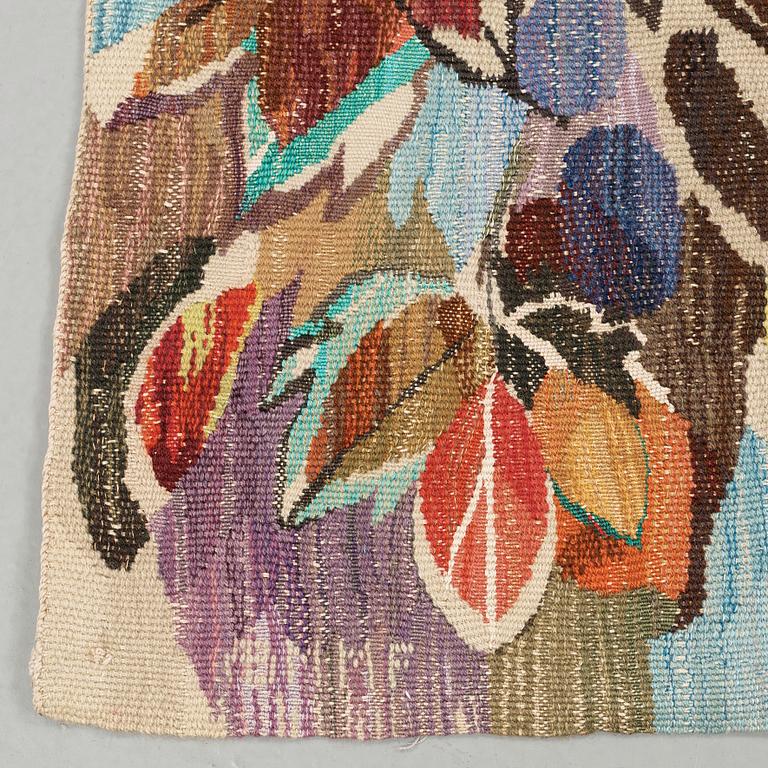 TAPESTRY. "Vindruvor". Tapestry variant. 117 x 194,5 cm. Signed AB MMF BS.