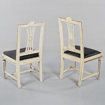STOLAR, ett par, gustavianska, omkring år 1800.