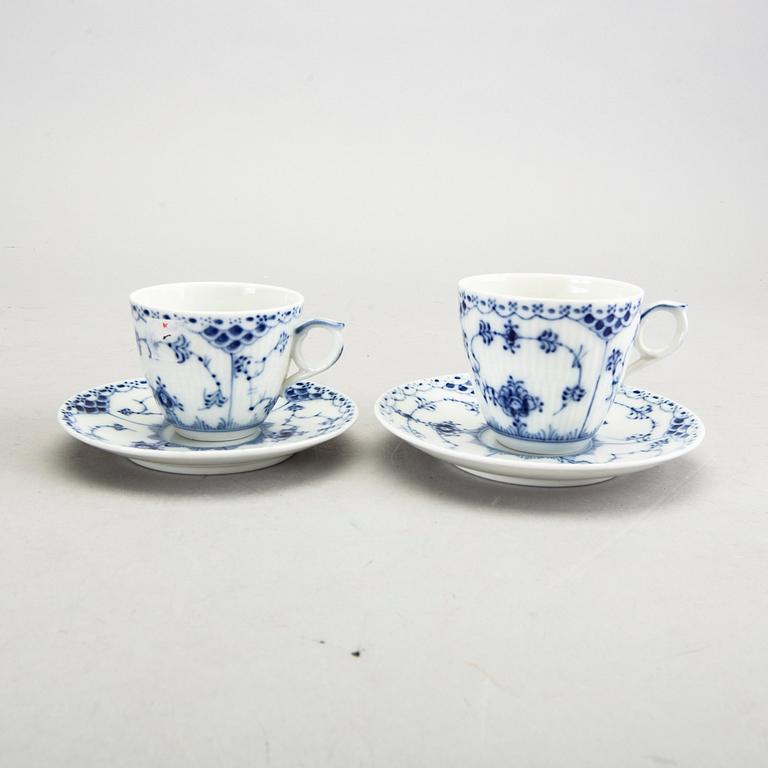 Servis 47 dlr Musselmalet halvblonde Royal Copenhagen Danmark 1900-talets andra hälft.