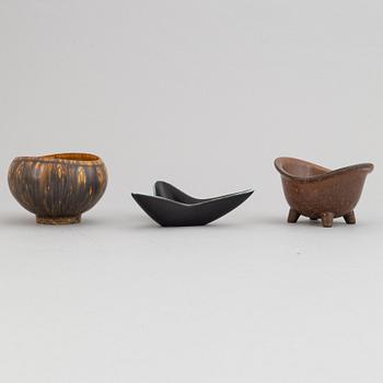 Gunnar Nylund, a set of six stoneware bowls, two miniature vases and a vase for Rörstrand.