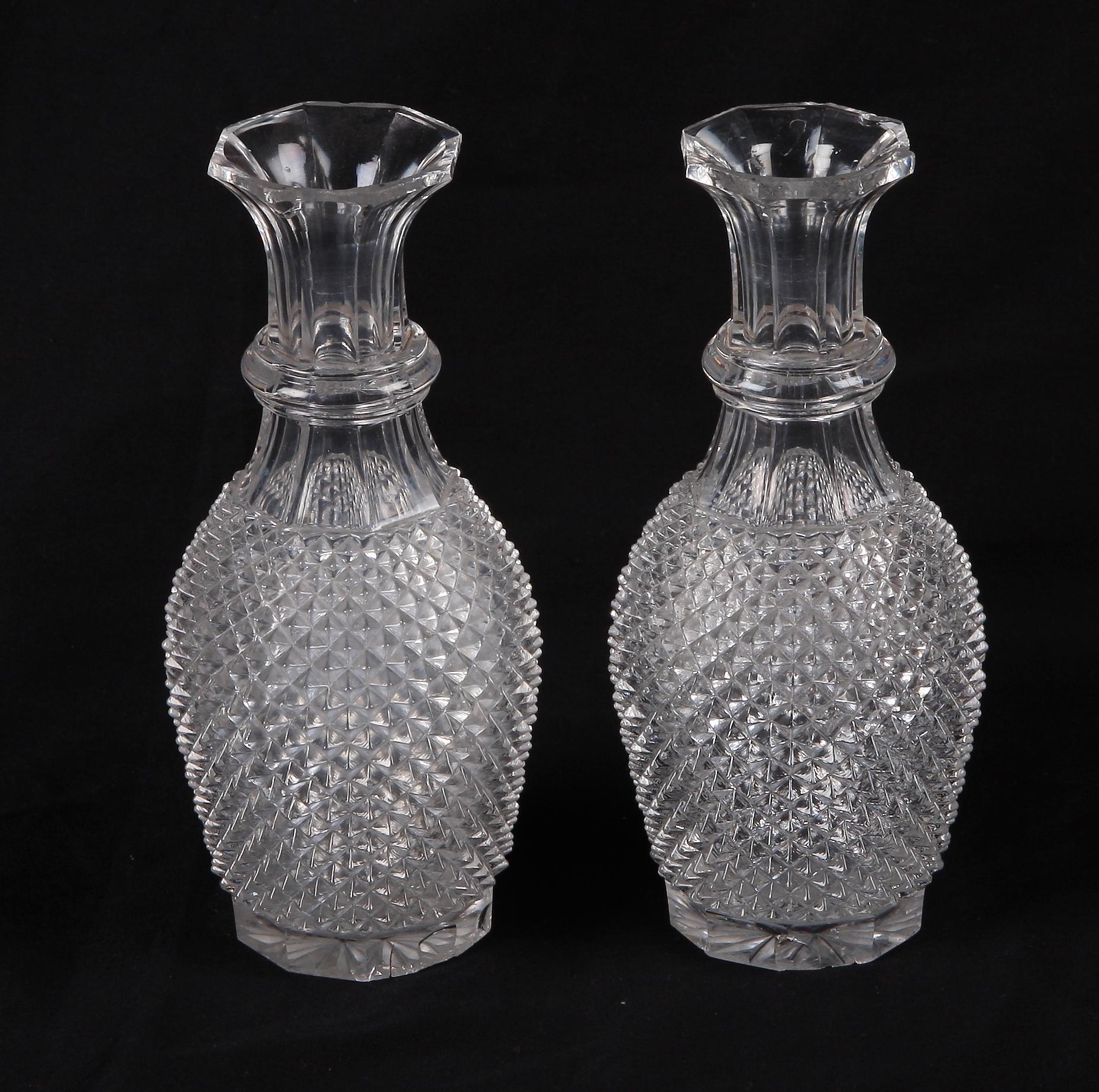 FLASKOR, ett par, glas. Empire, 1800-tal.