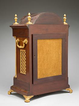 BIBLIOTEKSUR, "D. Schwarck & Son, Leamington",Louis seize-stil. Omkring 1900.